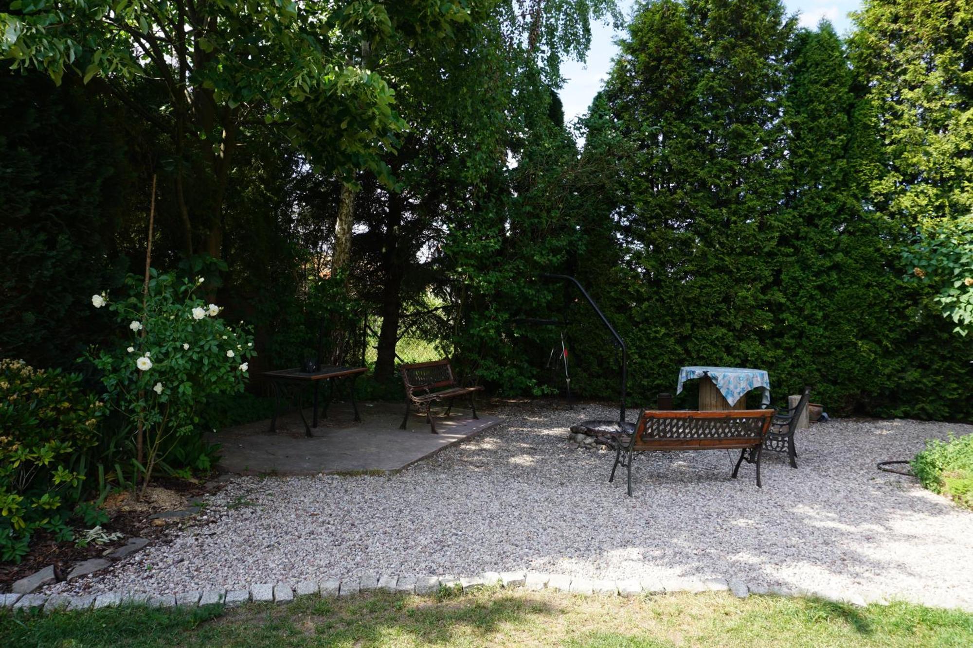 Comfortable House With Garden Manki Exterior foto