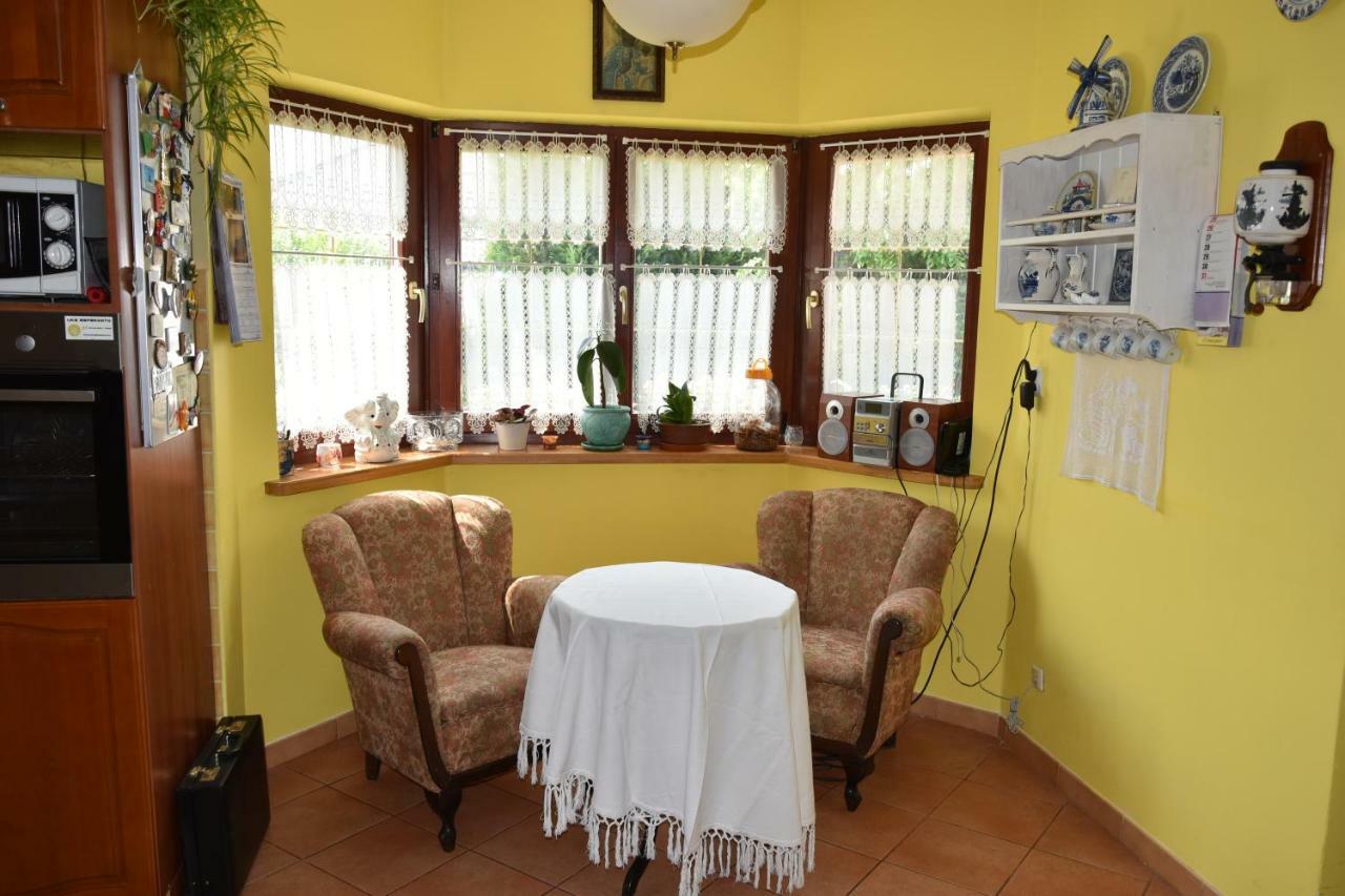 Comfortable House With Garden Manki Exterior foto